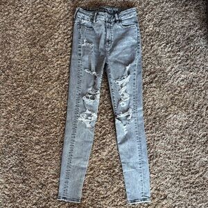 American Eagle Outfitters Gray Distressed Skinny Jeans
